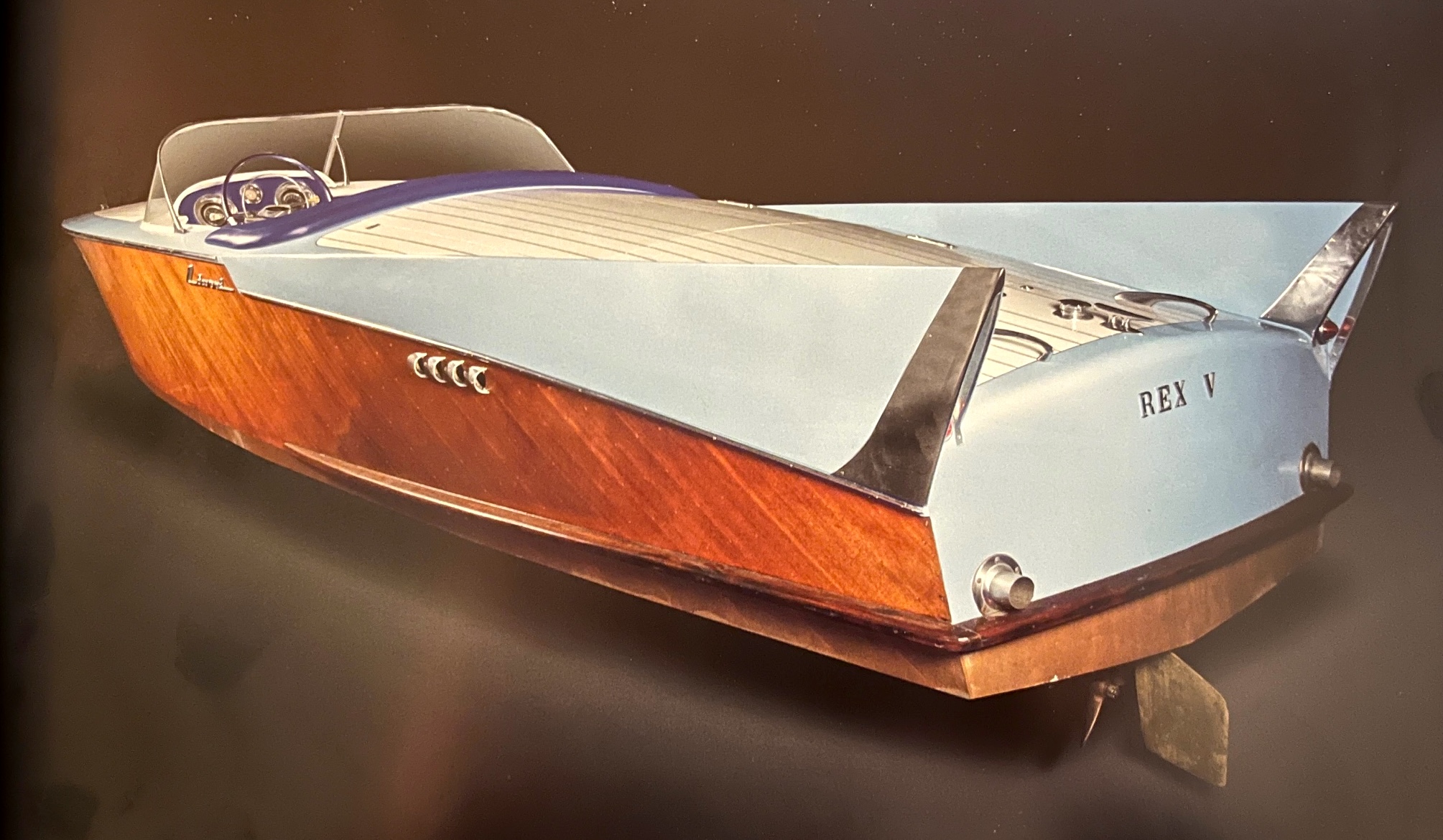 Runabout Frantz Liuzzi motonautisme artisanat Neuilly